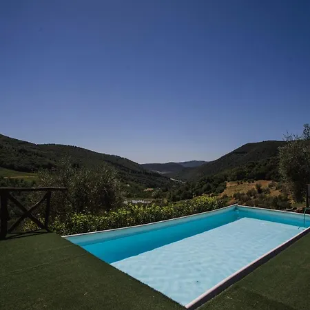 Alloggio per agriturismo Castello Del Trebbio *