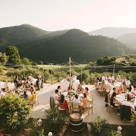 Alloggio per agriturismo Castello Del Trebbio *