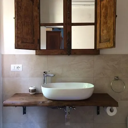 Alloggio per agriturismo Castello Del Trebbio LʼOpaco